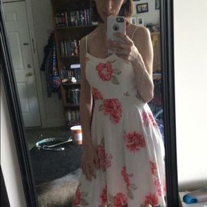 🦋3/$8 old navy flower Dress